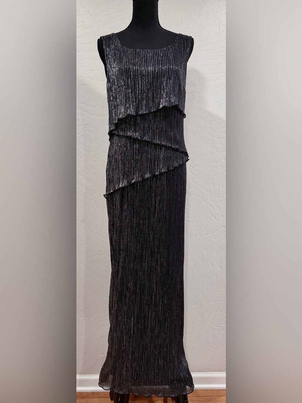 connected apparel Black Metallic Pleated Dress